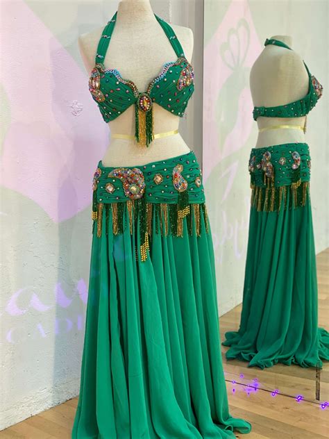 bedlah|The Basic Elements of a Belly Dance Costume 